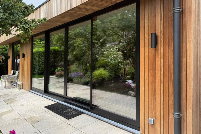 Dom w Holandii stolarka aluminiowa